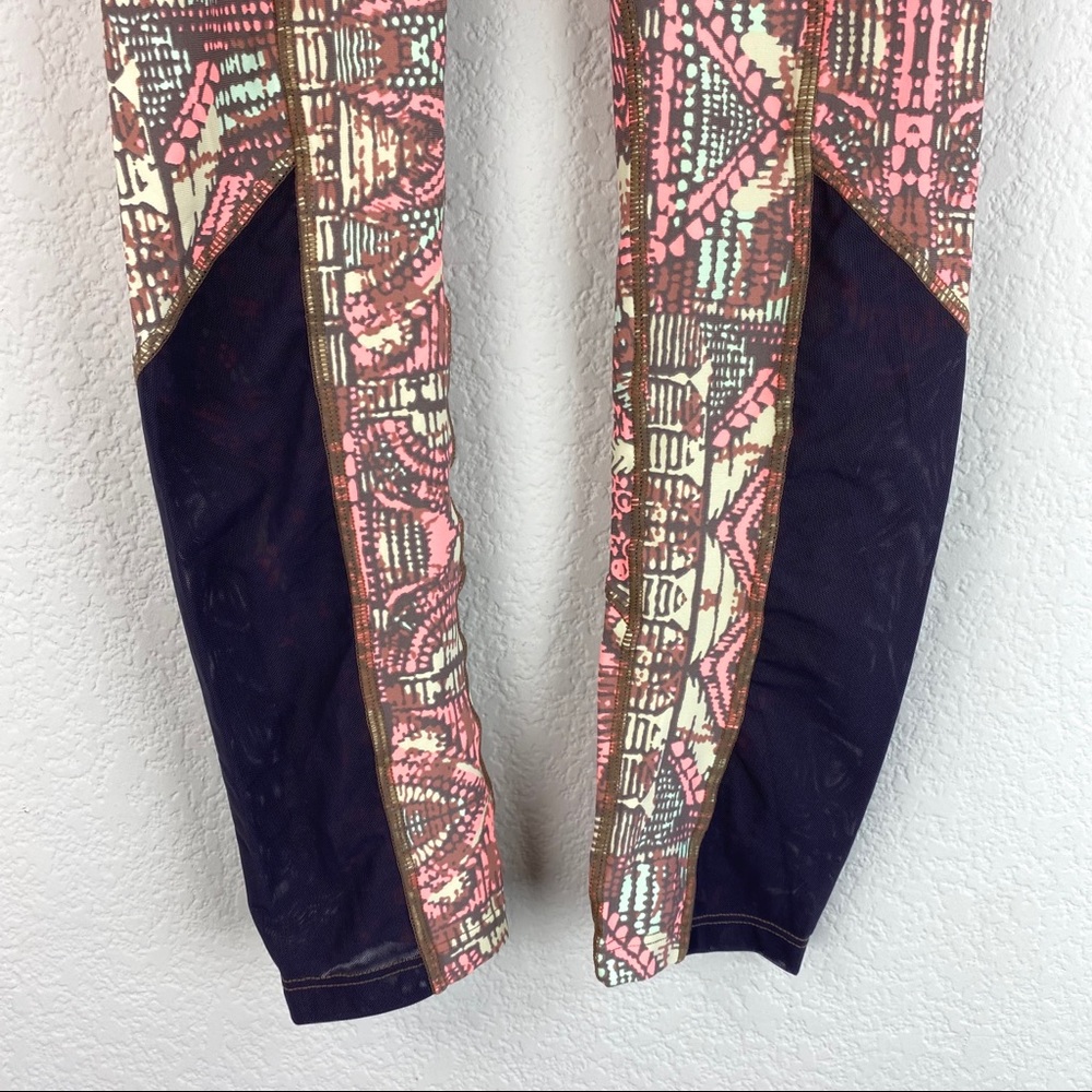 Maaji Printed Stretch Pants Size Large - Picture 5 of 7